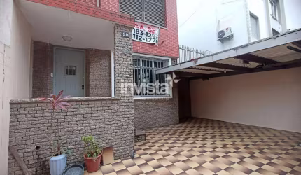 Sobrado para alugar com 2 Dormitorios e 2 Banheiros e 121m² na quadra da praia no Embaré em Santos