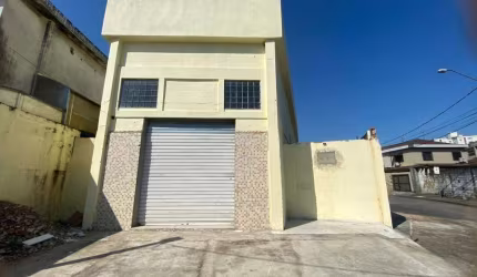Ponto Comercial de esquina em Rua movimentada de Santos