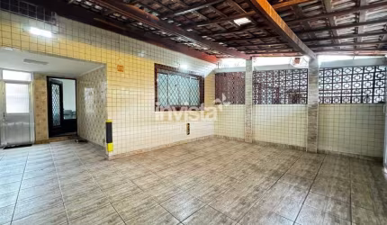 Casa à venda no bairro Vila Mathias