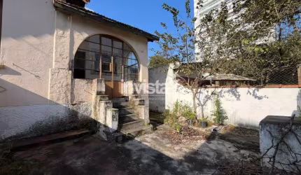 Casa à venda no bairro Embaré