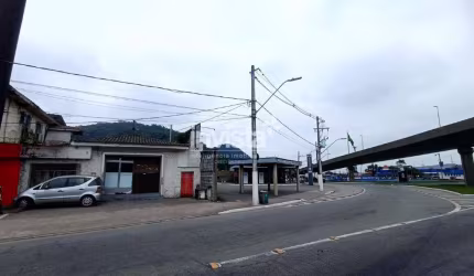 Loja/Ponto Comercial de esquina na ENTRADA DE SANTOS