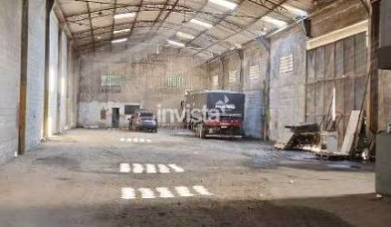 Galpão para Alugar livre para qualquer tipo de uso com 1300m² e fácil acesso a rodovia em Santos