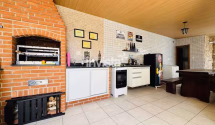 Casa à venda no bairro Embaré