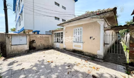 Casa à venda no bairro Estuário