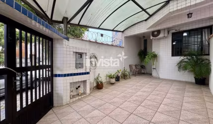 Casa à venda no bairro Embaré