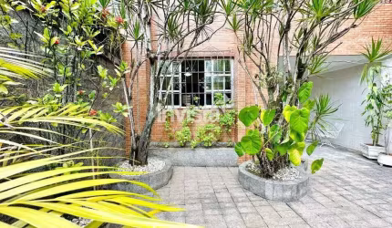 Casa à venda no bairro Vila Mathias