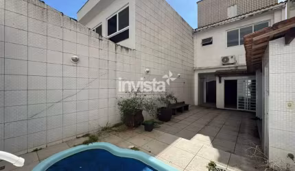 Casa à venda no bairro Embaré