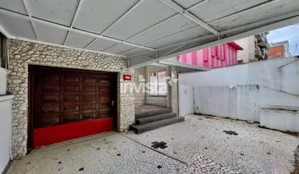 Casa à venda no bairro Campo Grande