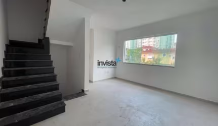 Casa Duplex à venda no bairro Campo Grande