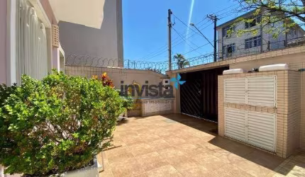 Casa Geminada à venda no bairro Ponta da Praia