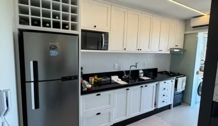 Excelente apartamento á venda com 2 quartos, na Praia Brava - Itajaí