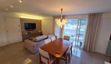 Apartamento com 3 suítes na Fazenda em Itajaí