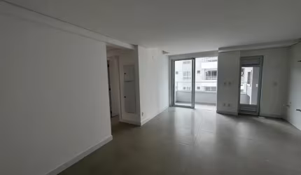 Apartamento com 2 quartos sendo 1 suíte na Praia Brava Itajaí