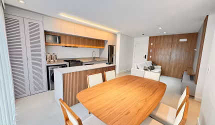 Apartamento vista mar com 2 quartos sendo 1 suíte na Praia Brava em Itajaí
