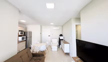 Apartamento com 2 quartos sendo 1 suíte na Praia Brava em Itajaí