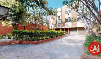 No Jardim Botânico, térreo com 1 dormitório e pátio.