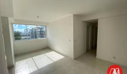 Apartamento com 3 dormitórios para alugar, 74 m² por R$ 3.252,00/mês - Partenon - Porto Alegre/RS