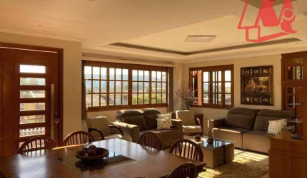 Ampla casa  com 2 suites