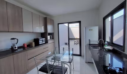 Casa para Venda em Votorantim, Parque Santa Márcia, 2 dormitórios, 1 banheiro, 4 vagas