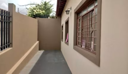 Casa para Venda em Sorocaba, Jardim Simus, 3 dormitórios, 1 suíte, 2 banheiros, 1 vaga
