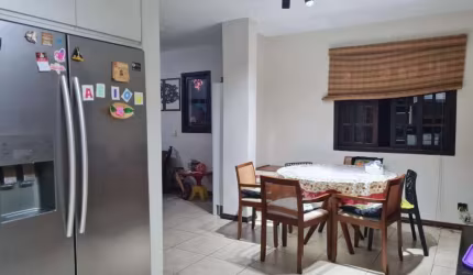 Casa em Condomínio para Venda em Cotia, Colinas de São Fernando, 5 dormitórios, 2 suítes, 4 banheiros, 2 vagas