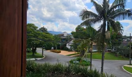 Casa em Condomínio para Venda em Santana de Parnaíba, Alphaville, 3 dormitórios, 1 suíte, 4 banheiros, 4 vagas