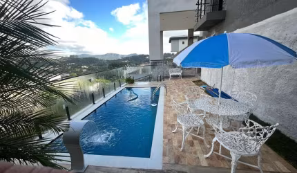 Casa Alto Padrão para Venda em Santana de Parnaíba, Suru, 3 dormitórios, 3 suítes, 4 banheiros, 4 vagas