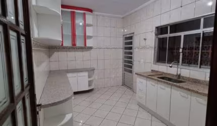 Casa para Locação em Barueri, Jardim Itaquiti, 2 dormitórios, 2 suítes, 3 banheiros, 3 vagas