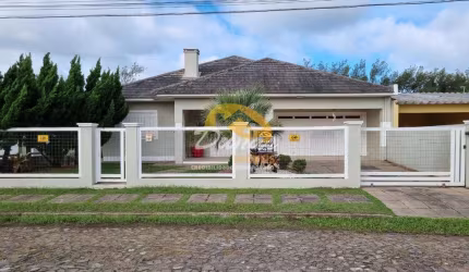 RESIDÊNCIA PRÓXIMA AO MAR EM NOVA TRAMANDAÍ