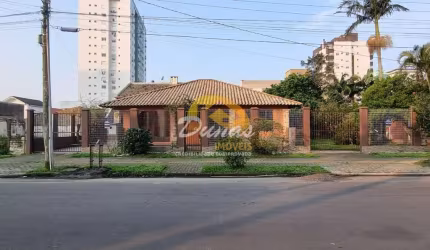 RESIDÊNCIA E 02 APARTAMENTOS NO CENTRO DE TRAMANDAÍ