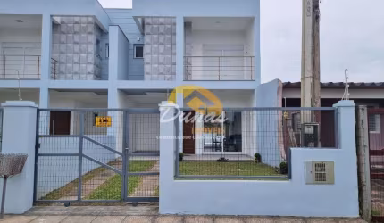 EXCELENTE RESIDÊNCIA COM PISCINA 