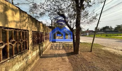 Área à venda de 28mx35m =980m², área semi-aterrada, excelente pra condomínio, localizada no Jardim