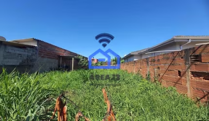 Terreno Lote Inteiro à Venda no bairro Perequê Mirim em Caraguatatuba, SP - Com Área Generosa de 33