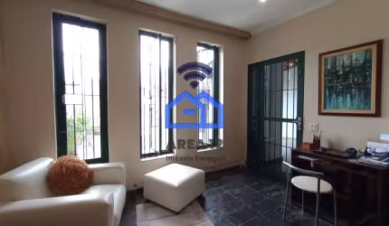 Casa à venda  no bairro Jardim Primavera em Caraguatatuba. Ótima localização, na área central da ci