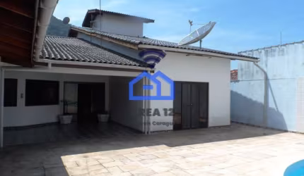 Casa à Venda no Sumaré - com 3 suítes, sala, piscina, churrasqueira e 4 vagas de garagem - Caraguat