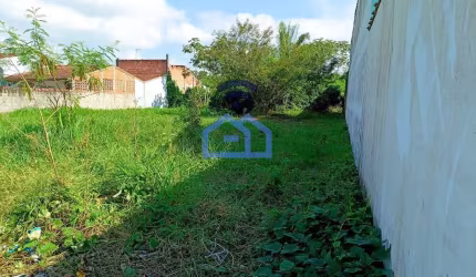 Terreno plano de 245m² à venda em rua pavimentada e ótima localização no bairro Gaivotas em Caragua