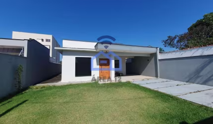 Casa espaçosa com 03 dormitórios, sendo 02 suítes à venda no bairro Pontal de Santa Marina na cidad