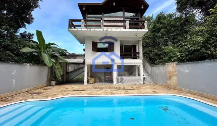 Sobrado de alto padrão com piscina, área gourmet e 04 dormitórios à venda localizada no bairro Park
