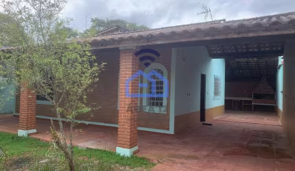 Casa para locação no bairro do Indaiá em Caraguatatuba, SP - 3 dormitórios, sendo 1 suíte, vaga par