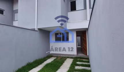 Sobrado em condomínio à venda no bairro Pontal de Santa Marina em Caraguatatuba, SP - Conforto, Mod