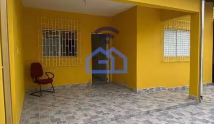Casa à venda no bairro Caputera região central de Caraguatatuba, SP com 104 m² de área construída e