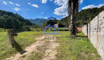 Terreno amplo à venda no bairro Capricórnio III, Caraguatatuba, SP- Oportunidade de investimento!