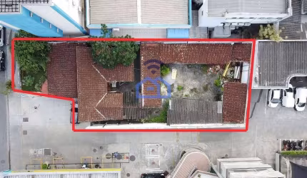 Casa comercial para locação no Centro de Caraguatatuba, SP - Em ótima localização, garantindo visib