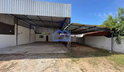 Galpão para locação no bairro Jardim Jaqueira em Caraguatatuba, SP - com 645m² de área total