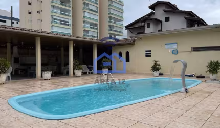 Oportunidade de sobrado em condomínio com vista mar à venda no bairro do Aruan em Caraguatatuba, SP