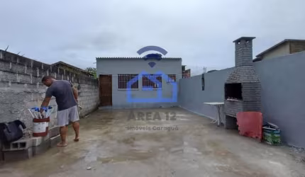 Edícula à venda no bairro do Morro do Algodão em Caraguatatuba, SP