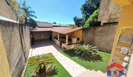 Casa com 3 dormitórios à venda, 243 m² por R$ 830.000,00 - Céu Azul - Belo Horizonte/MG