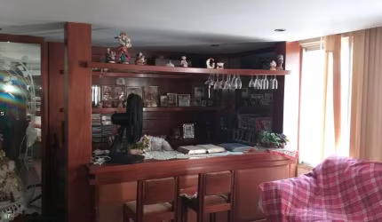 Apartamento para Venda em Porto Alegre, Petrópolis, 2 dormitórios, 1 suíte, 3 banheiros, 1 vaga