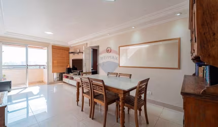 Apartamento na Vila Alexandria - 2 dormitórios, 70m² , 1 vaga e 2 banheiros