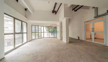 Quer investir ou realizar o sonho do negócio próprio? Essa sala comercial na Bela Vista é perfeita para você criar uma jornada de sucesso!